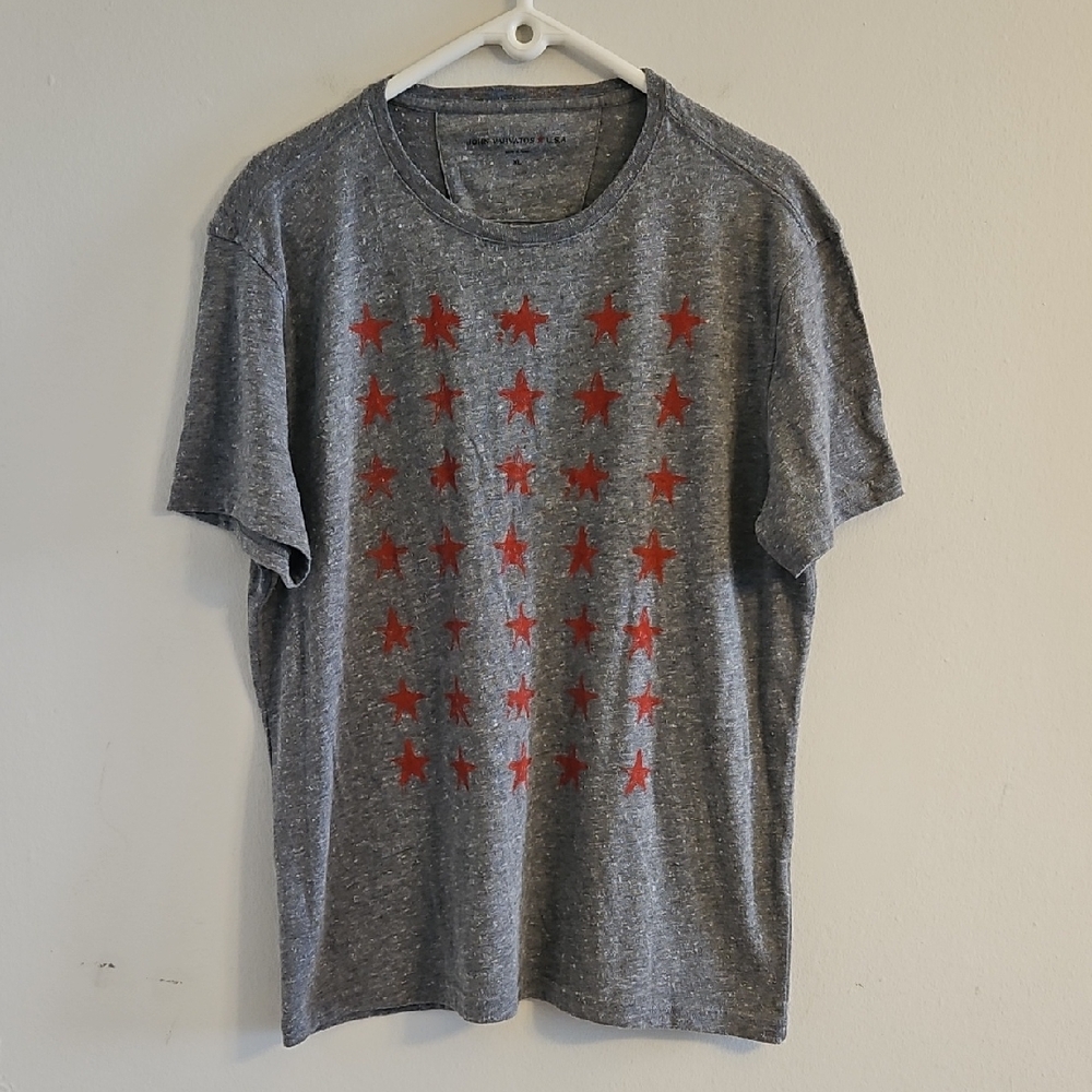 John Varvatos Gray Tee with Red Star Pattern